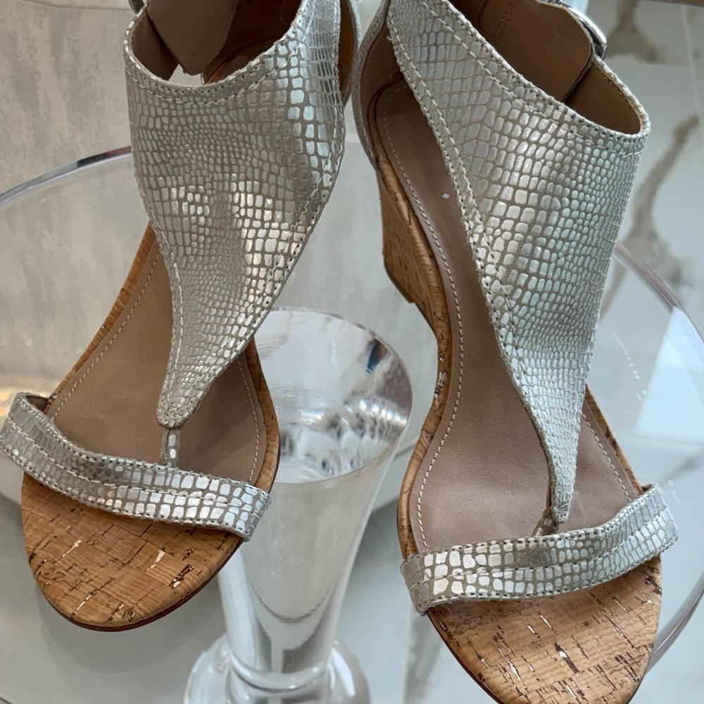 Donald J. Pliner Silver Textured Wedges